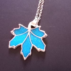 NEW! Stunning Blue & 925 Silver Maple Leaf Necklace